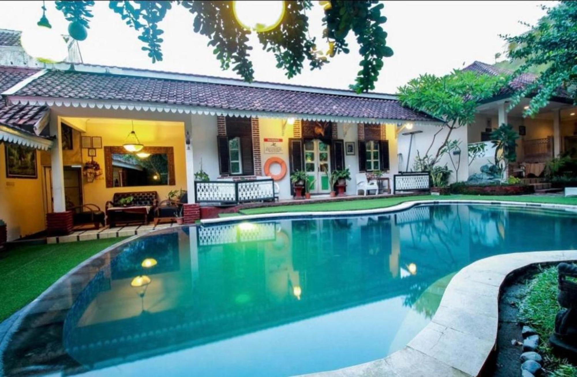 Attara Heritage Senggigi Exterior photo